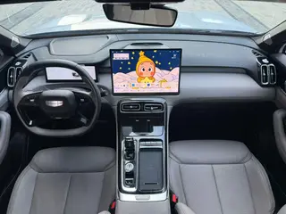 Geely Boyue L 2025 Cuarta generación 1.5TD DCT Río de montaña interior foto 9 Geely Boyue L 2025 Cuarta generación 1.5TD DCT Río de montaña interior foto 9