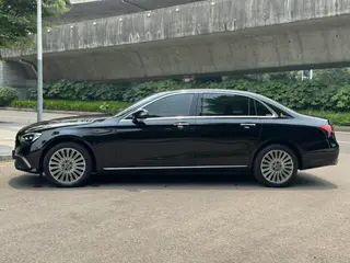 Mercedes-Benz E-Class 2022 E 260 L Passenger car interior photo 10