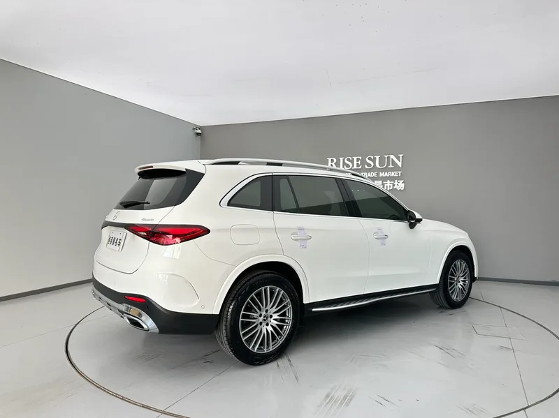 Mercedes-Benz GLC 2025 GLC 300 L 4MATIC Dynamic 5 seat interior photo 9