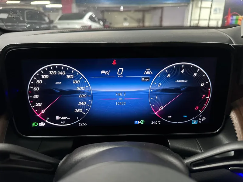 Mercedes-Benz GLC 2025 GLC 300 L 4MATIC Dynamic 5 seat interior photo 10