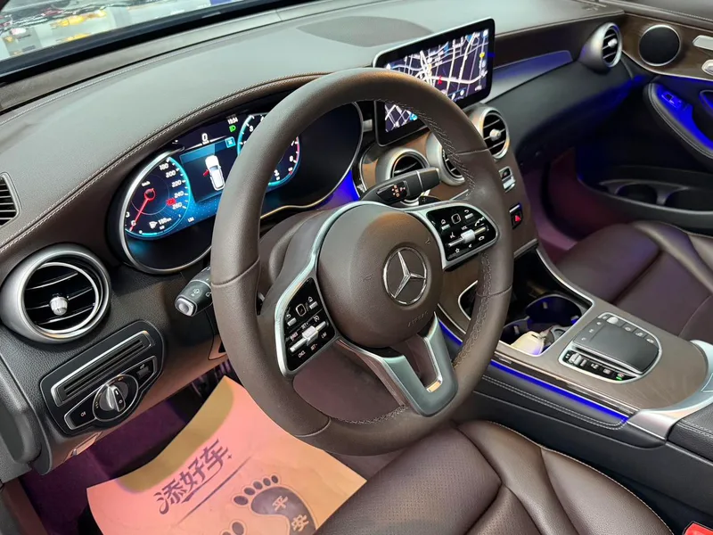 Mercedes-Benz GLC 2021 GLC 260 L 4MATIC Luxury type exterior photo 5 Mercedes-Benz GLC 2021 GLC 260 L 4MATIC Luxury type exterior photo 5