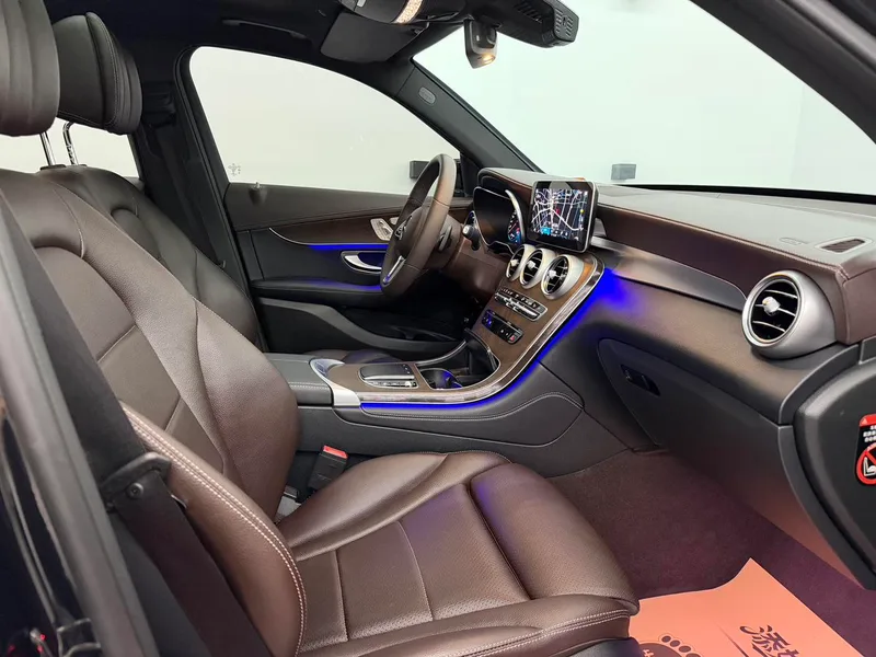 Mercedes-Benz GLC 2021 GLC 260 L 4MATIC Luxury type interior photo 7 Mercedes-Benz GLC 2021 GLC 260 L 4MATIC Luxury type interior photo 7