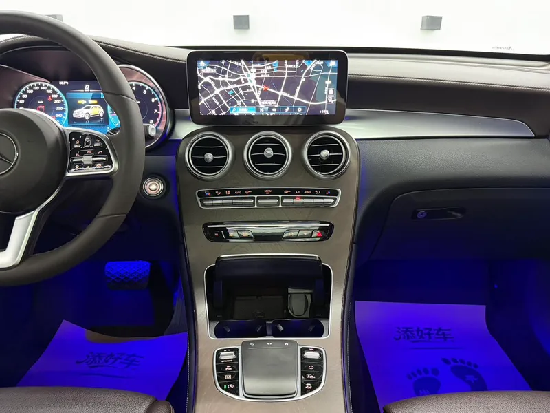 Mercedes-Benz GLC 2021 GLC 260 L 4MATIC Luxury type interior photo 8 Mercedes-Benz GLC 2021 GLC 260 L 4MATIC Luxury type interior photo 8