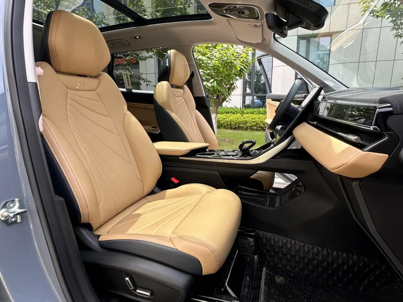 Geely Boyue L 2023 2.0TD DCT Acabado premium exterior foto 9 Geely Boyue L 2023 2.0TD DCT Acabado premium exterior foto 9