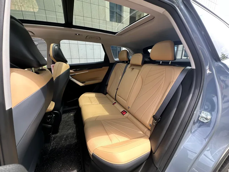 Geely Boyue L 2023 2.0TD DCT Acabado premium interior foto 15 Geely Boyue L 2023 2.0TD DCT Acabado premium interior foto 15