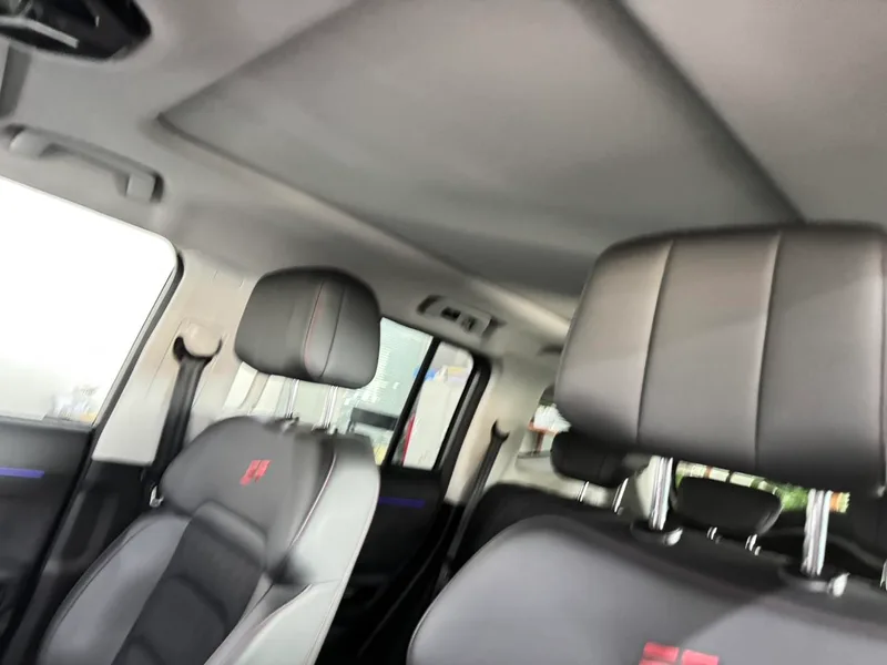 Jetour T2 2023 2.0TD Four-wheel drive Conquer interior photo 13 Jetour T2 2023 2.0TD Four-wheel drive Conquer interior photo 13