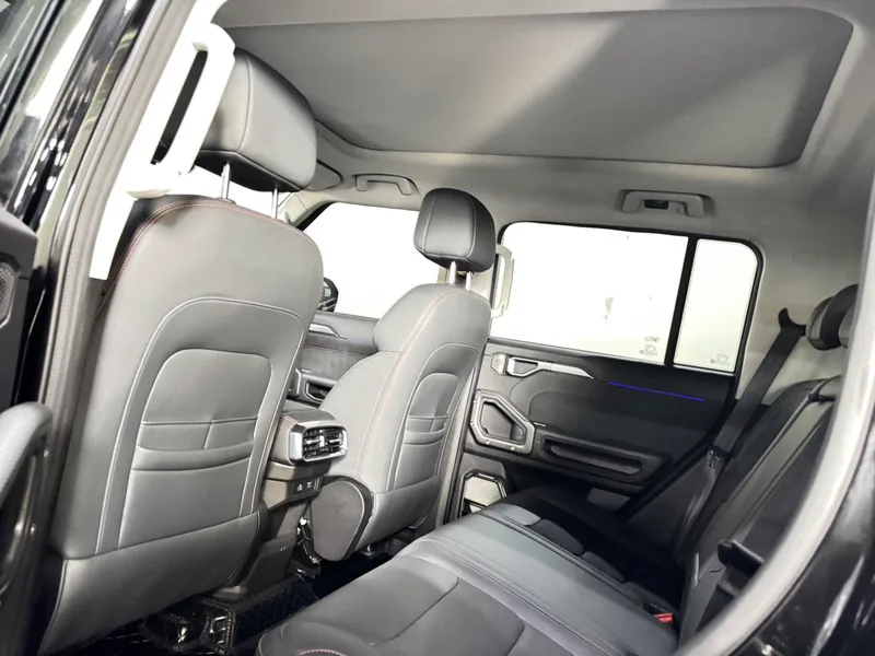 Jetour T2 2023 2.0TD Four-wheel drive Conquer interior photo 16 Jetour T2 2023 2.0TD Four-wheel drive Conquer interior photo 16