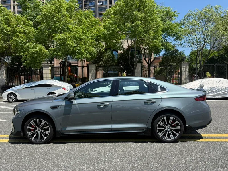 Geely Preface 2026 2.0T Oriental Yao full moon version exterior photo 7 Geely Preface 2026 2.0T Oriental Yao full moon version exterior photo 7