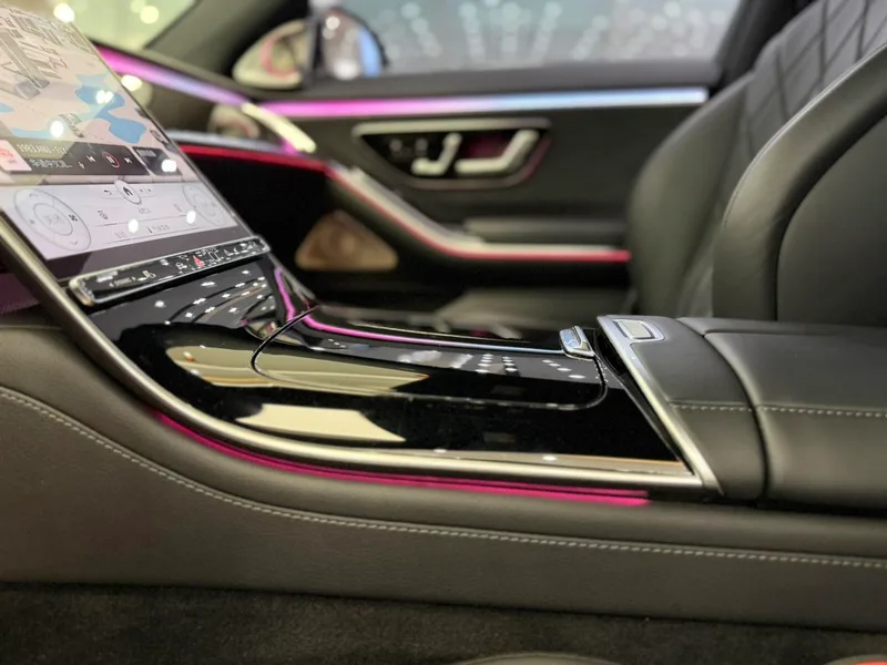 Mercedes-Benz S-Class 2022 S 500 L 4MATIC interior photo 13 Mercedes-Benz S-Class 2022 S 500 L 4MATIC interior photo 13