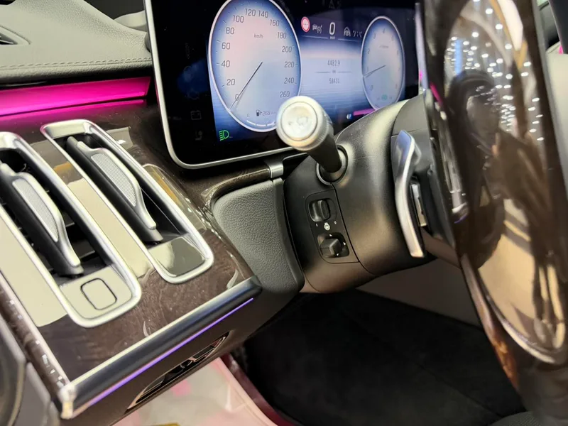 Mercedes-Benz S-Class 2022 S 500 L 4MATIC interior photo 18 Mercedes-Benz S-Class 2022 S 500 L 4MATIC interior photo 18