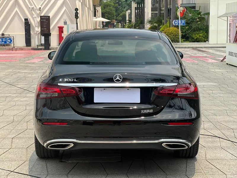 Mercedes-Benz E-Class 2023 E 300 L Модный тип Седан экстерьер фото 5