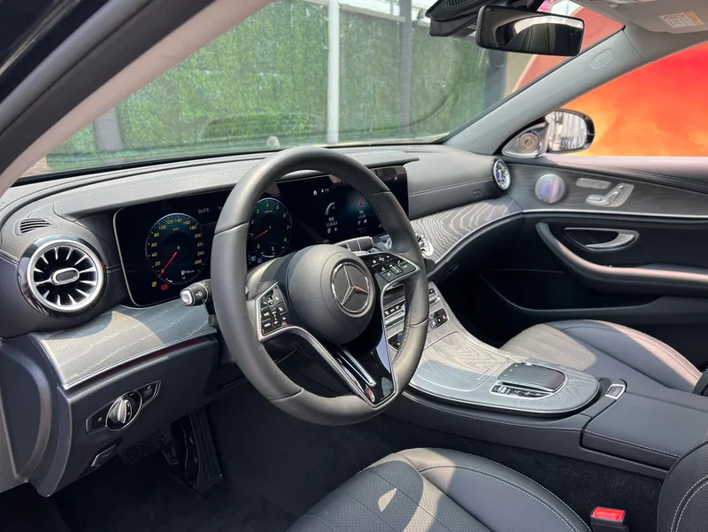 Mercedes-Benz E-Class 2023 E 300 L Модный тип Седан экстерьер фото 9