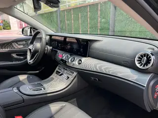 Mercedes-Benz E-Class 2023 E 300 L Модный тип Седан интерьер фото 11