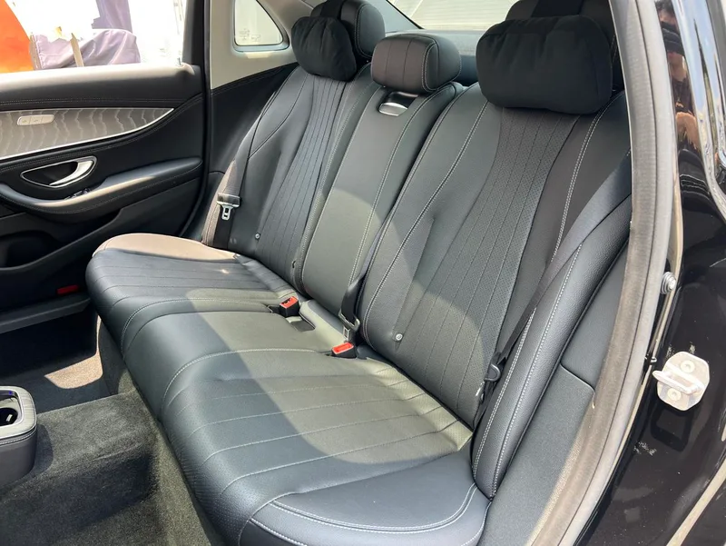 Mercedes-Benz E-Class 2023 E 300 L Модный тип Седан интерьер фото 15