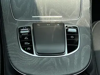 Mercedes-Benz E-Class 2023 E 300 L Модный тип Седан интерьер фото 19