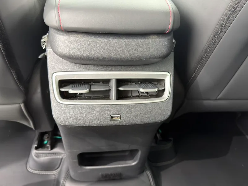 Jetour Dasheng 2024 1.5T DCT Longteng Edition PRO interior photo 15 Jetour Dasheng 2024 1.5T DCT Longteng Edition PRO interior photo 15