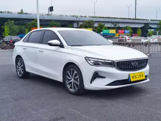 Geely Emgrand 2023 4e génération Version championnat 1.5L CVT Finition premium extérieur photo 3 Geely Emgrand 2023 4e génération Version championnat 1.5L CVT Finition premium extérieur photo 3