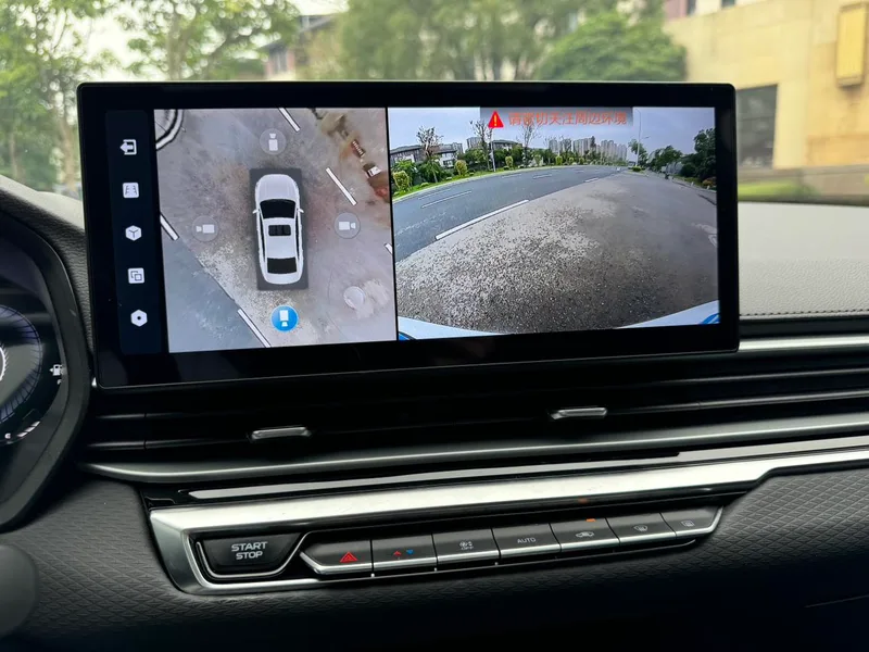 Geely Emgrand 2023 4th Gen Champion Edition 1.5L CVT Premium Trim interior photo 11 Geely Emgrand 2023 4th Gen Champion Edition 1.5L CVT Premium Trim interior photo 11