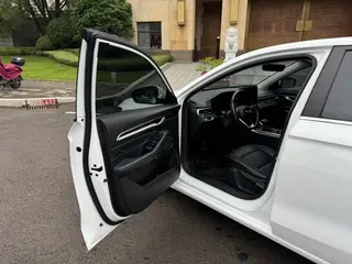 Geely Emgrand 2023 4th Gen Champion Edition 1.5L CVT Premium Trim interior photo 13 Geely Emgrand 2023 4th Gen Champion Edition 1.5L CVT Premium Trim interior photo 13
