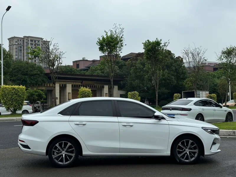 Geely Emgrand 2023 4th Gen Champion Edition 1.5L CVT Premium Trim interior photo 15 Geely Emgrand 2023 4th Gen Champion Edition 1.5L CVT Premium Trim interior photo 15