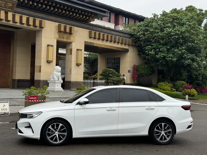Geely Emgrand 2023 4th Gen Champion Edition 1.5L CVT Premium Trim interior photo 16 Geely Emgrand 2023 4th Gen Champion Edition 1.5L CVT Premium Trim interior photo 16