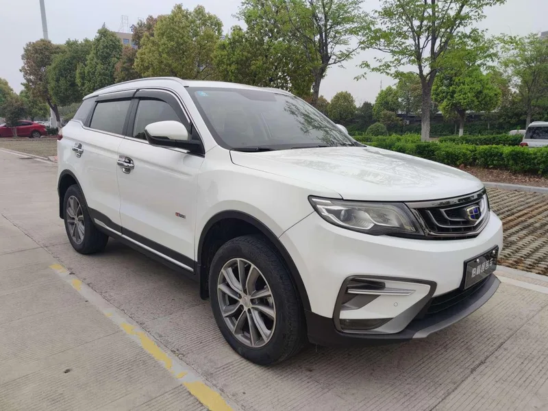 Geely Boyue 2020 1.8TD DCT Tipo de conexión inteligente con tracción en dos ruedas 4G Versión de Internet exterior foto 3 Geely Boyue 2020 1.8TD DCT Tipo de conexión inteligente con tracción en dos ruedas 4G Versión de Internet exterior foto 3