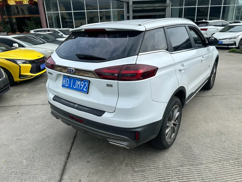 Geely Boyue 2020 1.8TD DCT Two-drive intelligent joint type 4G Interconnected Edition interior photo 6 Geely Boyue 2020 1.8TD DCT Two-drive intelligent joint type 4G Interconnected Edition interior photo 6
