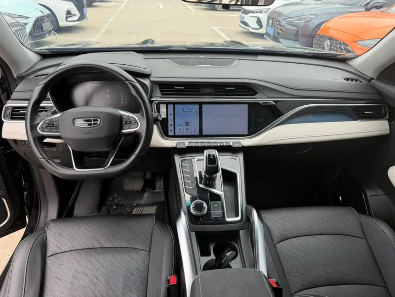 Geely Boyue 2022 Boyue X 1.8TD DCT Inteligente exterior foto 5 Geely Boyue 2022 Boyue X 1.8TD DCT Inteligente exterior foto 5