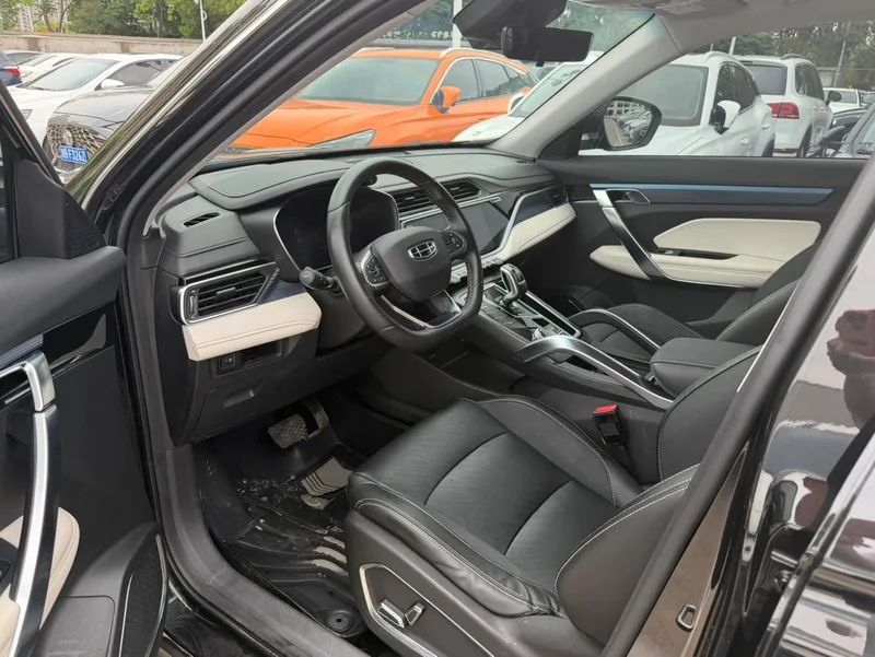 Geely Boyue 2022 Boyue X 1.8TD DCT Inteligente exterior foto 6 Geely Boyue 2022 Boyue X 1.8TD DCT Inteligente exterior foto 6