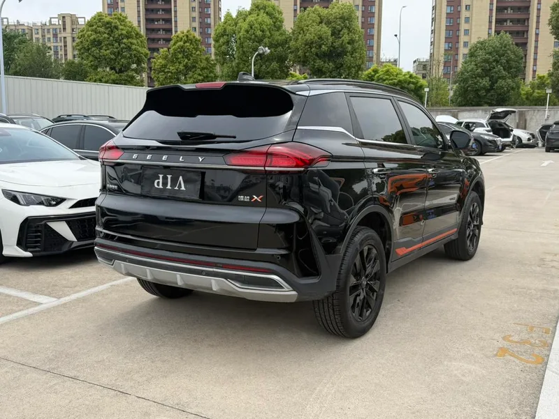 Geely Boyue 2022 Boyue X 1.8TD DCT Inteligente interior foto 10 Geely Boyue 2022 Boyue X 1.8TD DCT Inteligente interior foto 10