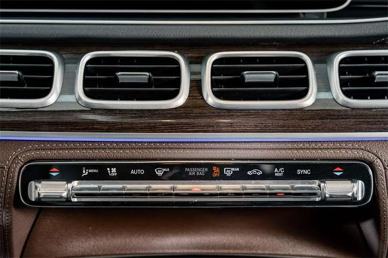Mercedes-Benz GLS 2021 GLS 450 4MATIC Fashionable interior photo 14