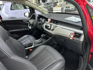 Geely Vision X3 2020 1.5L CVT Acabado premium exterior foto 5 Geely Vision X3 2020 1.5L CVT Acabado premium exterior foto 5