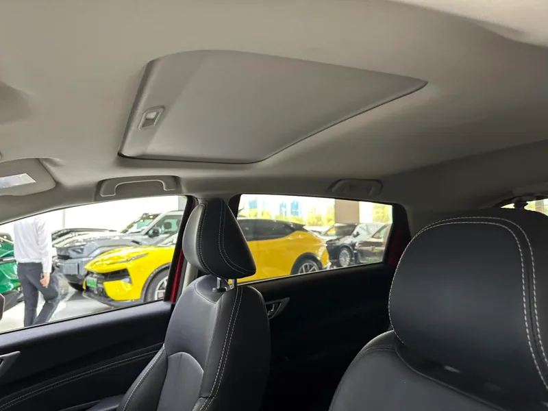 Geely Vision X3 2020 1.5L CVT Acabado premium interior foto 11 Geely Vision X3 2020 1.5L CVT Acabado premium interior foto 11