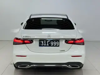 Mercedes-Benz E-Class 2021 Модификация E 260 L Спортивный седан интерьер фото 8