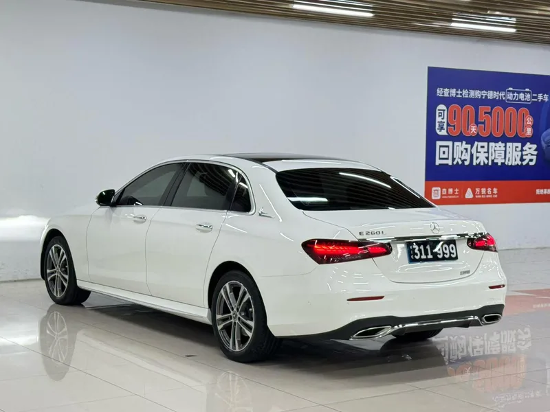 Mercedes-Benz E-Class 2021 Модификация E 260 L Спортивный седан интерьер фото 9