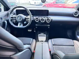 Mercedes-Benz Mercedes-AMG A-Class 2024 AMG A 45 S 4MATIC Edición especial interior foto 13