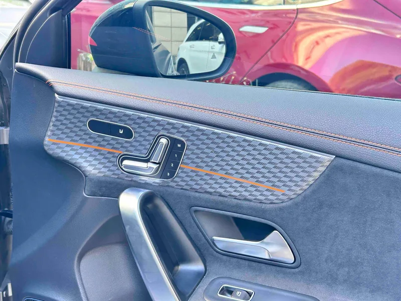 Mercedes-Benz Mercedes-AMG A-Class 2024 AMG A 45 S 4MATIC Edición especial interior foto 16