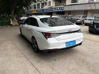 Hyundai Elantra 2022 1.5L CVT GLX Elite Edition exterior photo 5