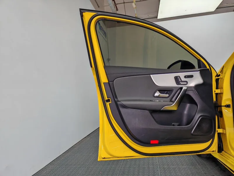 Mercedes-Benz Mercedes-AMG A-Class 2023 AMG A 35 4MATIC Canri Special Edition interior photo 13