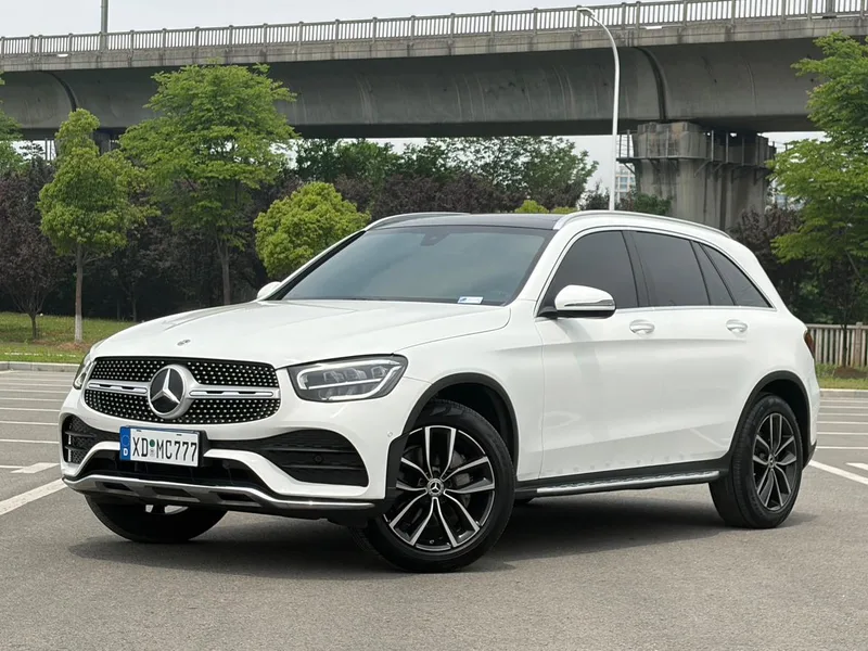 Mercedes-Benz GLC 2022 Restyling GLC 260 L 4MATIC Luxury type exterior photo 1 Mercedes-Benz GLC 2022 Restyling GLC 260 L 4MATIC Luxury type exterior photo 1