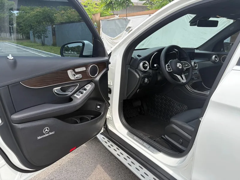Mercedes-Benz GLC 2022 Restyling GLC 260 L 4MATIC Luxury type interior photo 9 Mercedes-Benz GLC 2022 Restyling GLC 260 L 4MATIC Luxury type interior photo 9