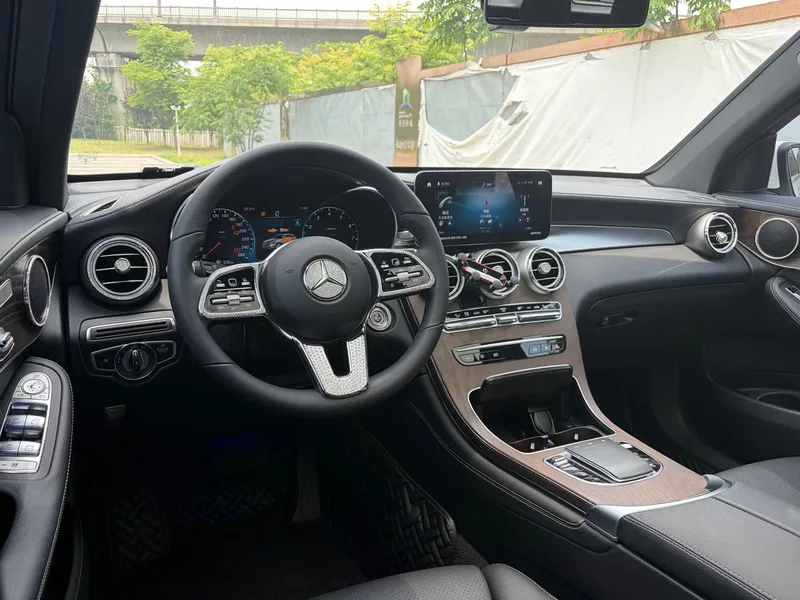 Mercedes-Benz GLC 2022 Restyling GLC 260 L 4MATIC Luxury type interior photo 16 Mercedes-Benz GLC 2022 Restyling GLC 260 L 4MATIC Luxury type interior photo 16