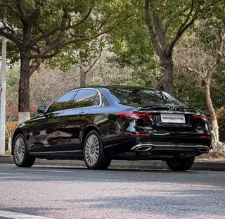 Mercedes-Benz E-Class 2023 E 300 L Люксовый Седан интерьер фото 17