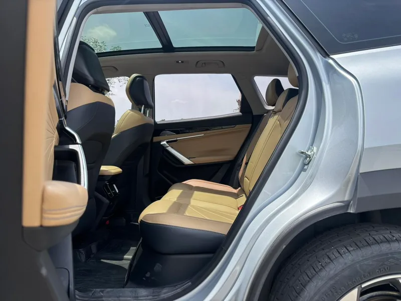 Geely Boyue L 2023 1.5TD DCT Finition premium extérieur photo 5 Geely Boyue L 2023 1.5TD DCT Finition premium extérieur photo 5