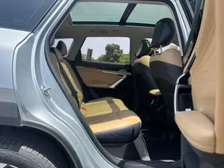 Geely Boyue L 2023 1.5TD DCT Finition premium intérieur photo 10 Geely Boyue L 2023 1.5TD DCT Finition premium intérieur photo 10