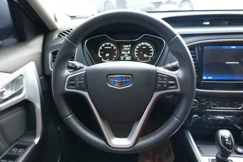 Geely Vision X6 2016 1.3T CVT Flagship interior photo 7 Geely Vision X6 2016 1.3T CVT Flagship interior photo 7