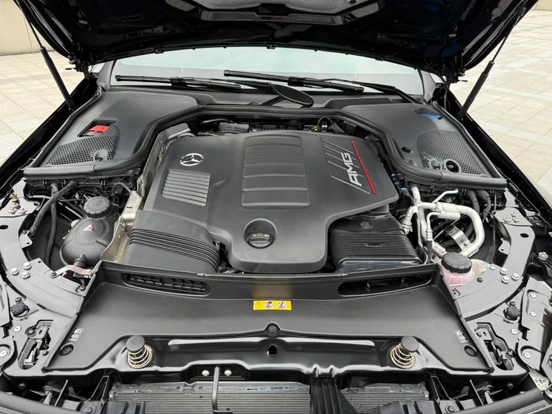 Mercedes-Benz AMG GT 2026 AMG GT 50 Coche deportivo de cuatro puertas edición especial de China exterior foto 4 Mercedes-Benz AMG GT 2026 AMG GT 50 Coche deportivo de cuatro puertas edición especial de China exterior foto 4