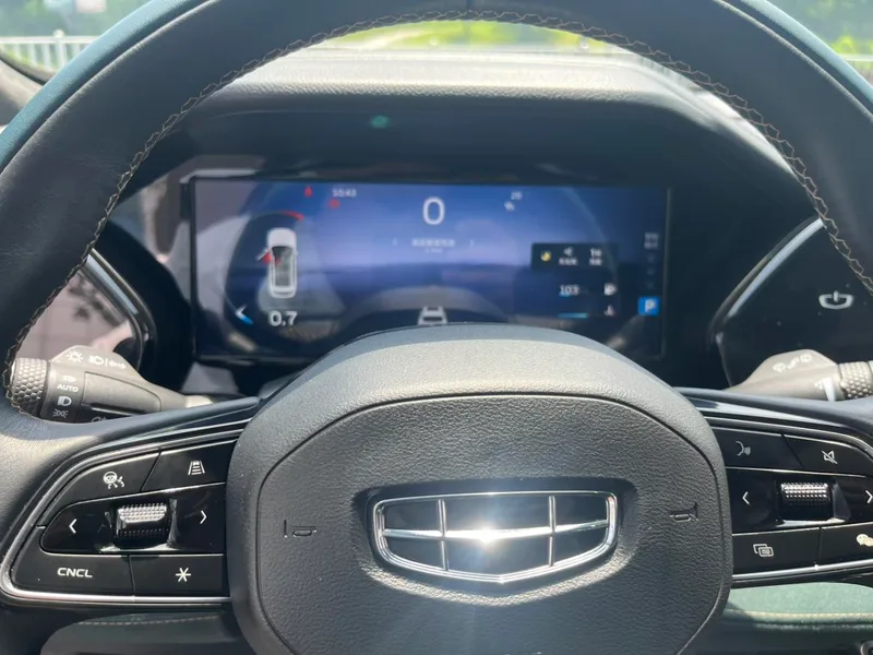 Geely Monjaro 2021 2.0TD DCT EVO Two-wheel drive noble type interior photo 13 Geely Monjaro 2021 2.0TD DCT EVO Two-wheel drive noble type interior photo 13