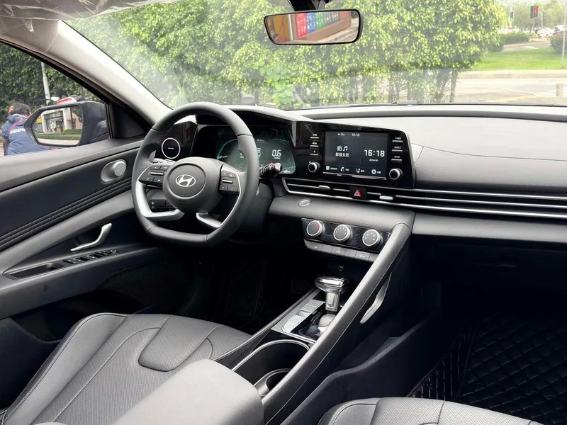Hyundai Elantra 2023 1.5L CVT GLX Elite Edition interior photo 9 Hyundai Elantra 2023 1.5L CVT GLX Elite Edition interior photo 9