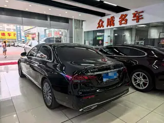 Mercedes-Benz E-Class 2023 E 300 L De lujo Coche exterior foto 3 Mercedes-Benz E-Class 2023 E 300 L De lujo Coche exterior foto 3